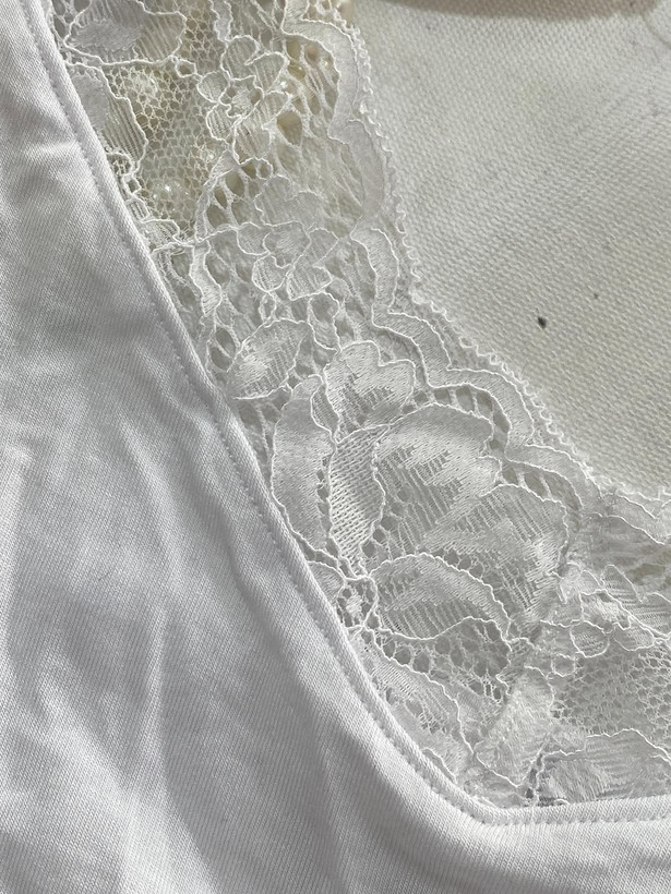 تاپ زنانه اسمارا یقه گیپور